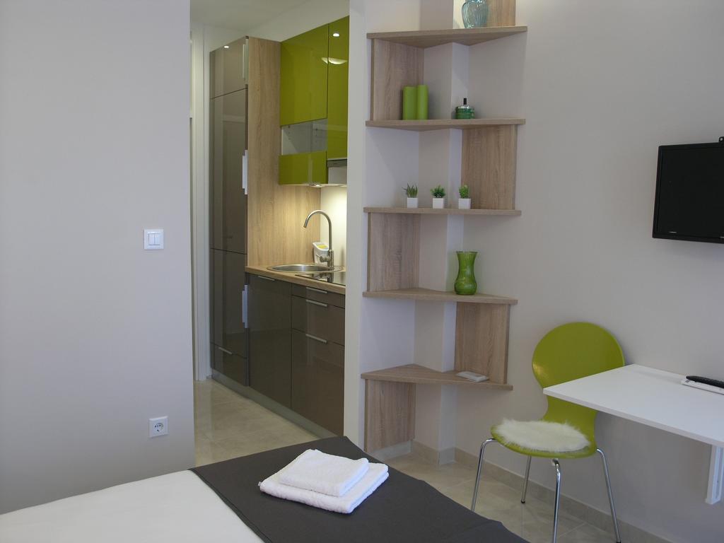 Apartments Dobrila Podgora Ngoại thất bức ảnh