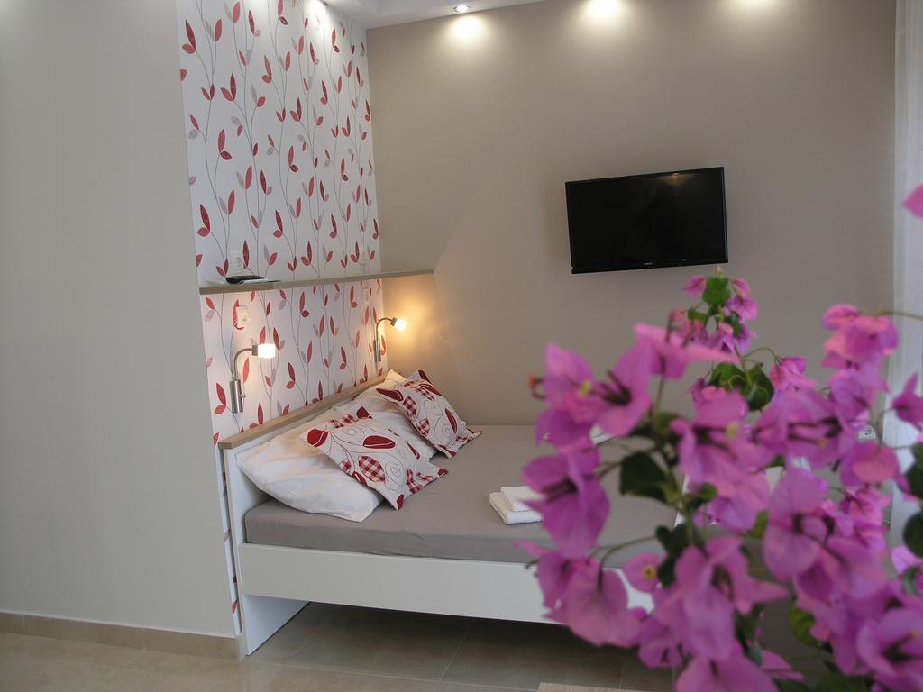 Apartments Dobrila Podgora Ngoại thất bức ảnh