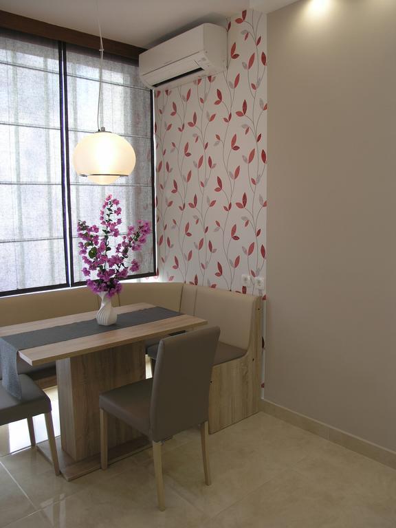 Apartments Dobrila Podgora Ngoại thất bức ảnh