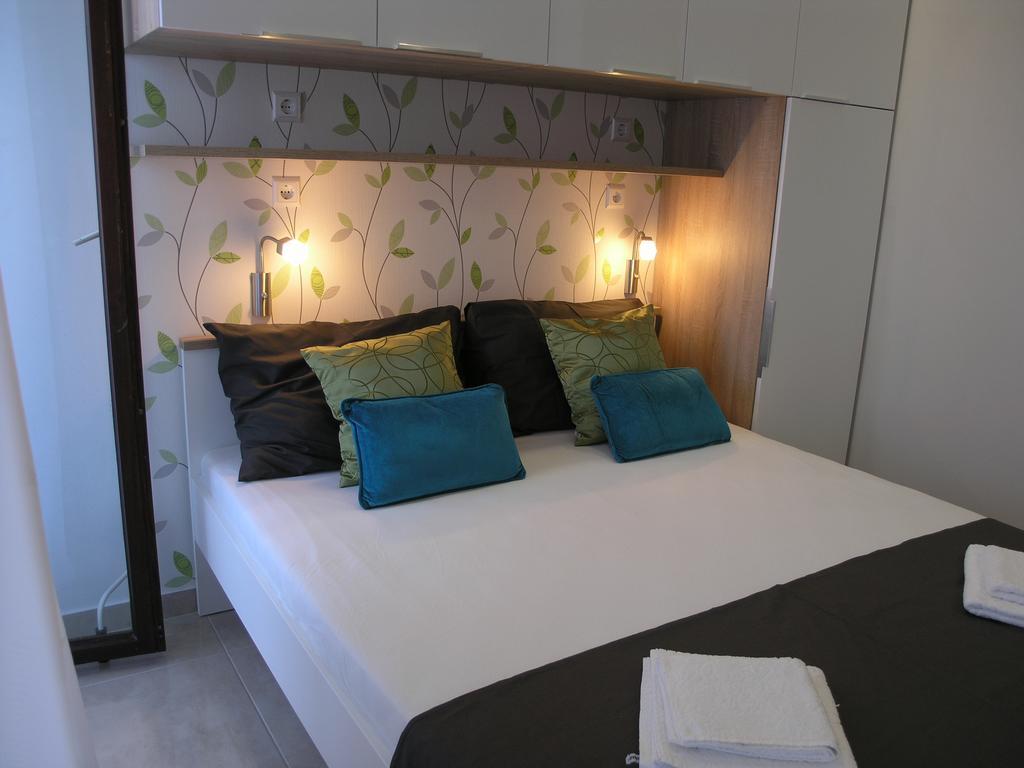 Apartments Dobrila Podgora Ngoại thất bức ảnh