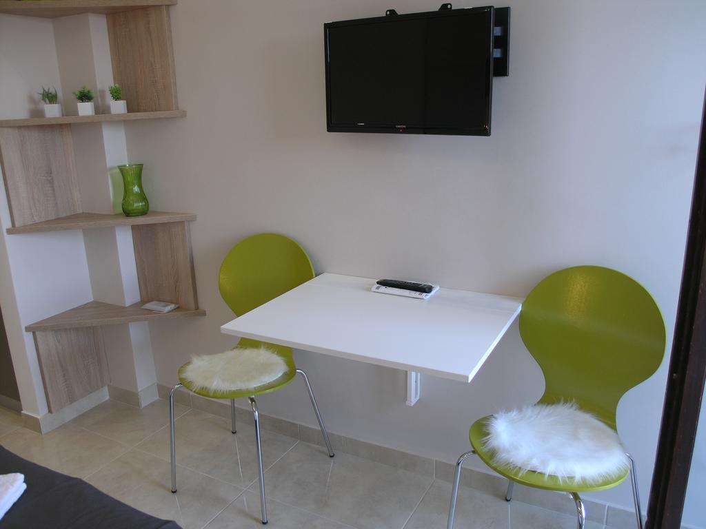 Apartments Dobrila Podgora Ngoại thất bức ảnh