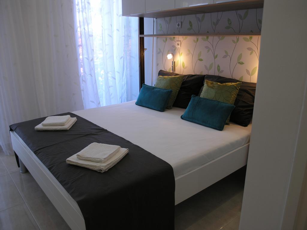 Apartments Dobrila Podgora Ngoại thất bức ảnh