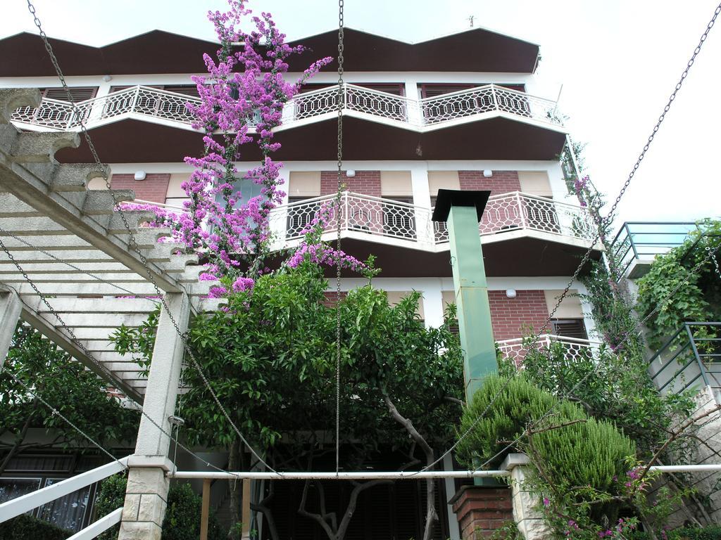 Apartments Dobrila Podgora Ngoại thất bức ảnh