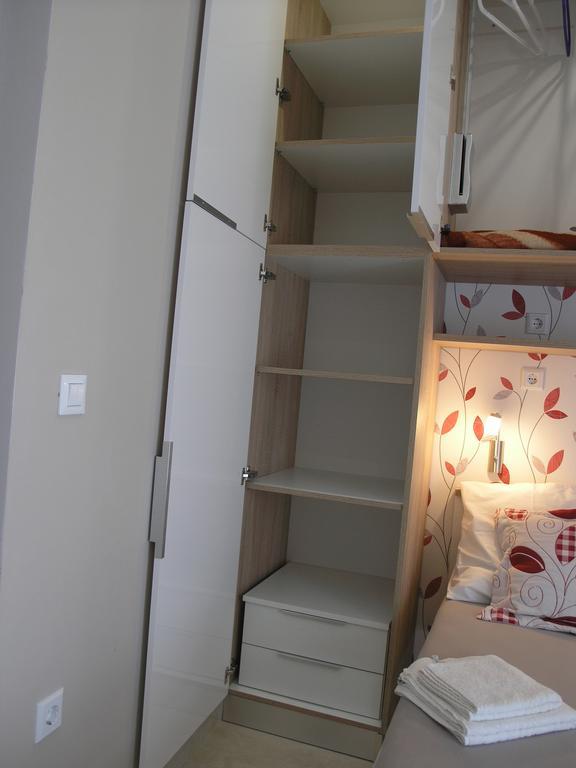 Apartments Dobrila Podgora Ngoại thất bức ảnh