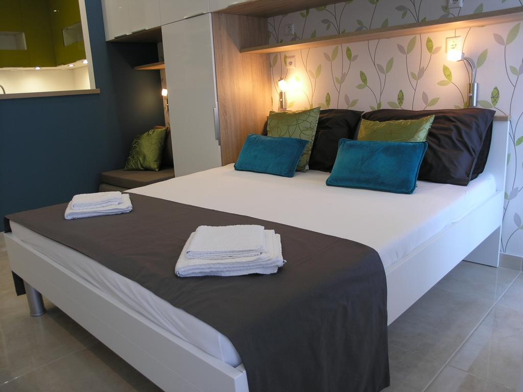 Apartments Dobrila Podgora Ngoại thất bức ảnh