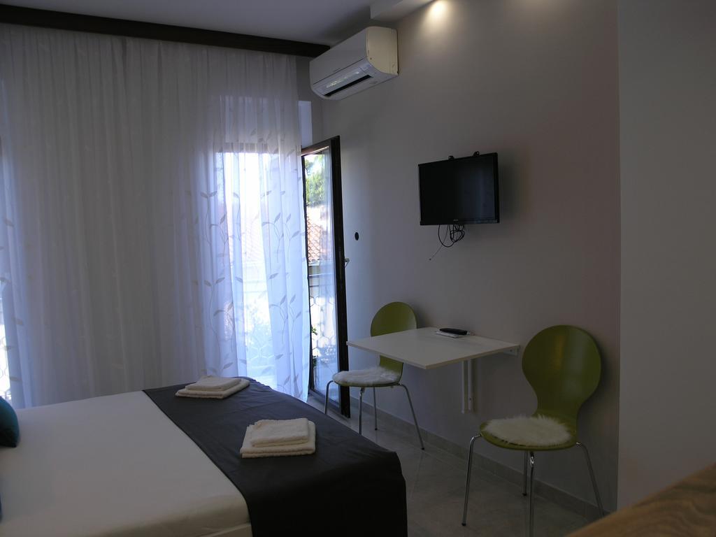 Apartments Dobrila Podgora Ngoại thất bức ảnh