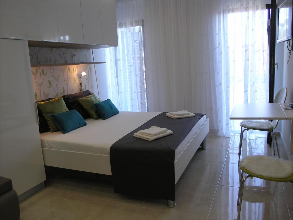 Apartments Dobrila Podgora Ngoại thất bức ảnh