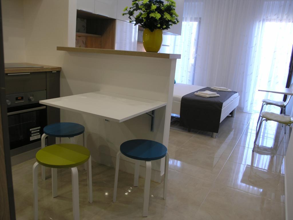 Apartments Dobrila Podgora Ngoại thất bức ảnh